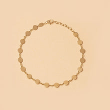 Gyllene Cirkel armband i 14K guld – cirkellänkat smycke med polerad finish | Nock Studios